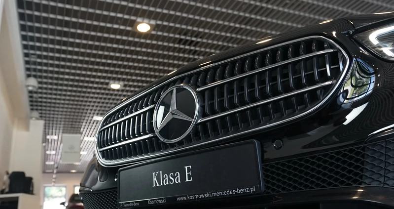 Mercedes-Benz Klasa E cena 197700 przebieg: 32700, rok produkcji 2022 z Stęszew małe 436